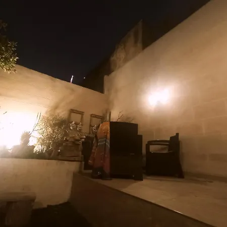 Dhara House Malta Couette-café