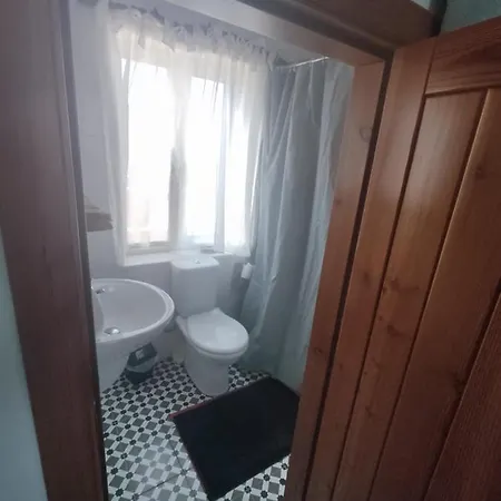 Dhara House Malta Bed & Breakfast Paola