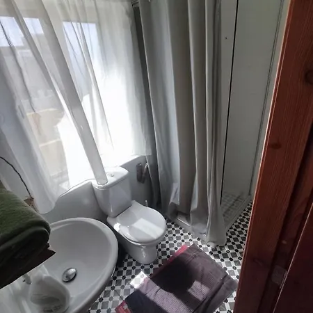 Dhara House Malta Bed & Breakfast Paola