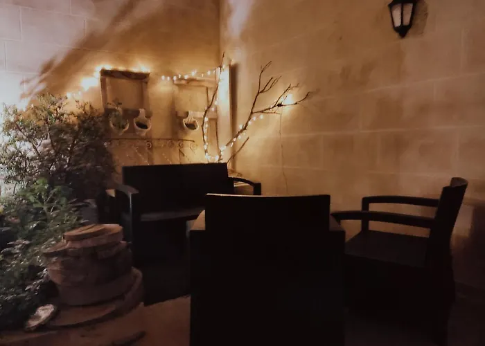 Dhara House Malta Bed & Breakfast *