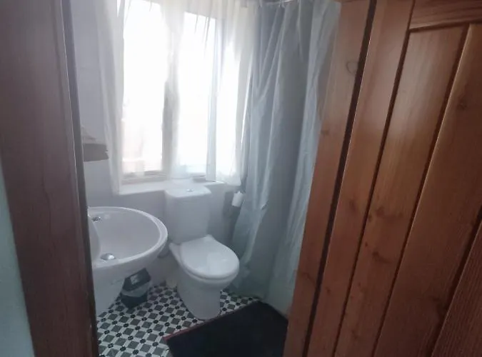 Dhara House Malta Bed & Breakfast Paola